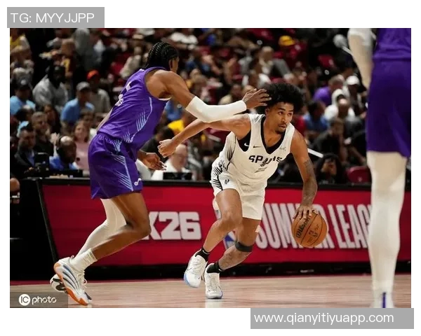 哈珀表现惊艳全场16中10砍下22分6助助力球队完成关键反超